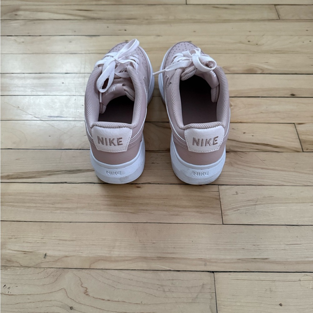 Nike Pink Sneakers for Women - Picture 4 of 7